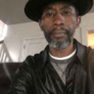 Meet your Posher, Maxo